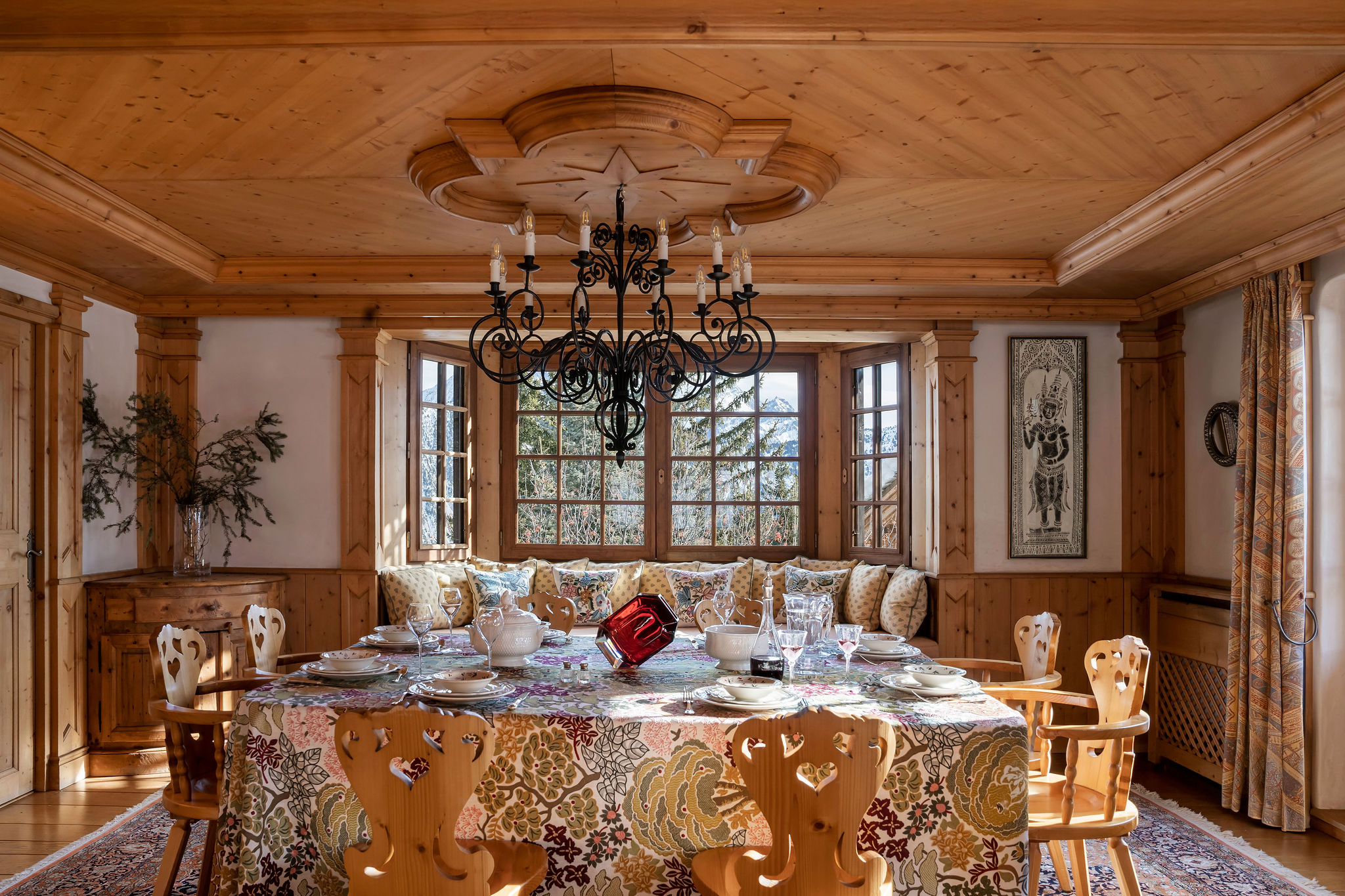 Chalet Pashmina Dining table