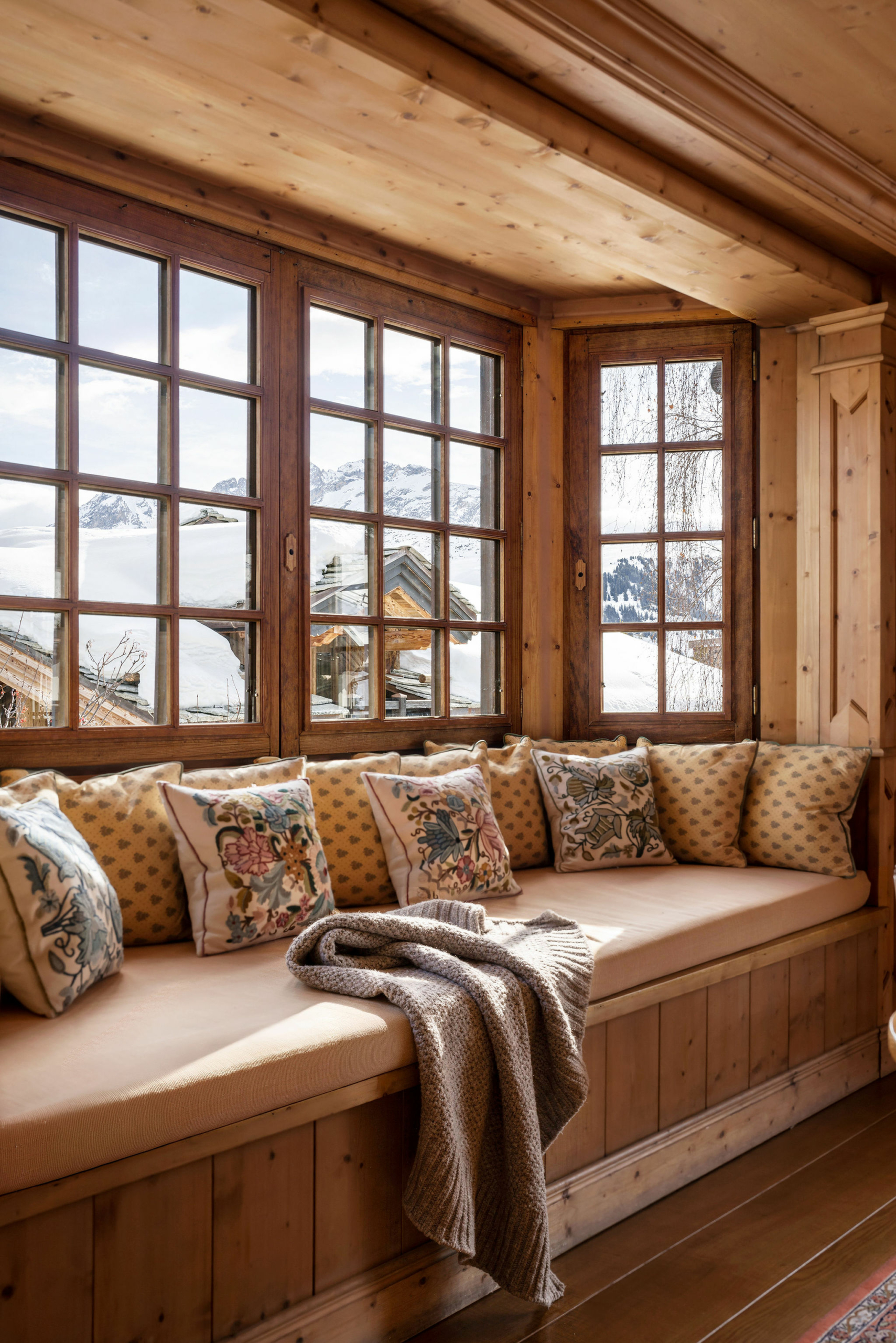 Chalet Pashmina Banquette